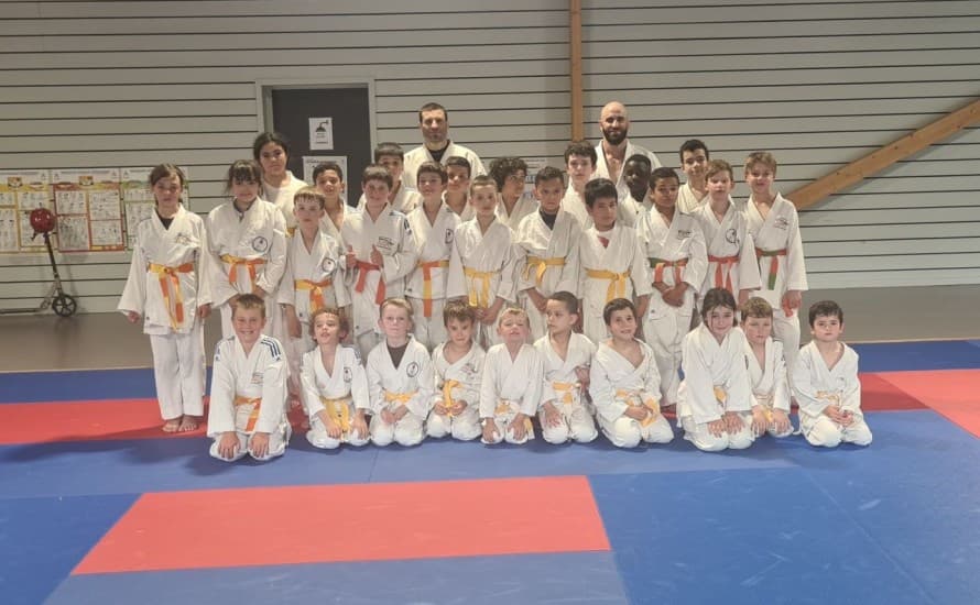 Exterior or interior of Judo club Tervillois
